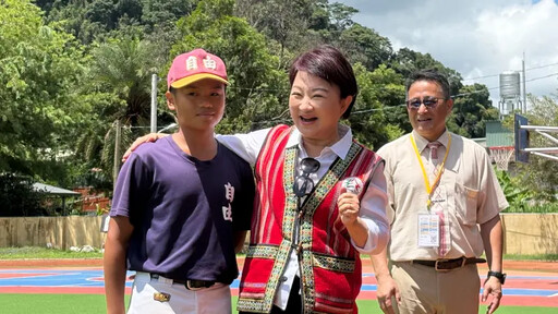 打「膠帶球」也是享受!原鄉少棒隊出國圓夢