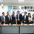 全力反惡罷！民眾黨全體黨公職7、8月禁出國