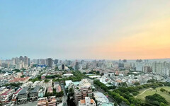 台中、桃園市府做1事 房產專家轟建商養的