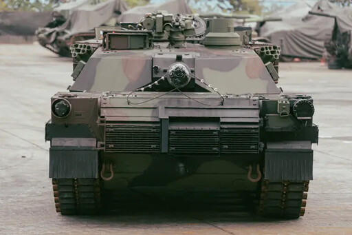 國軍首獲120公厘滑膛砲 M1A2T射擊將直播
