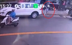 持刀畫面曝！啦啦隊河智媛老闆詹智能遭砍殺