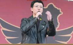 昔站納粹鷹下!他點名苗博雅:怎麼不說話?