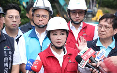 盧秀燕用2400元粉底液 人妻網紅：正常價位