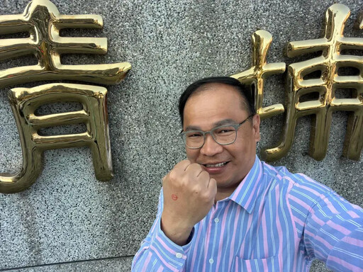 粉底液之亂!林佳龍竟讚王義川 他6字酸爆