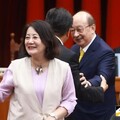 連署逼宮老柯下台？吳思瑤：沒人敢拿給我