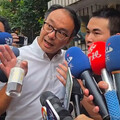 吃屎哥奔新竹撒冥紙 嗆柯文哲對得起祖先嗎
