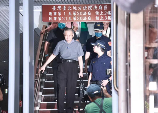 狠諷柯文哲羈押期間喪父 四叉貓慘遭她抵制