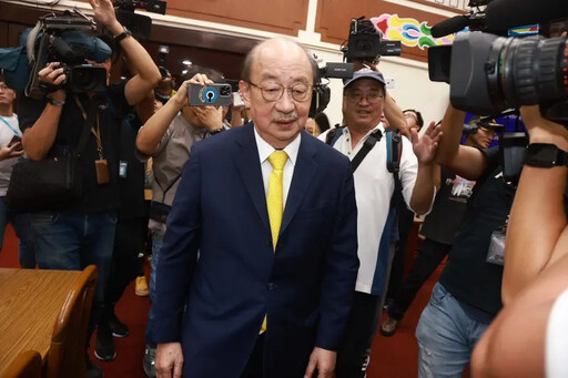 柯建銘未辭總召 林濁水批荒謬：被當大恩人