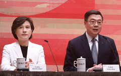 串聯綠委逼政院修財劃法?周玉蔻怒罵郭國文