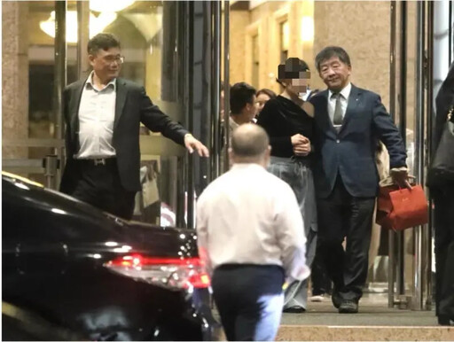 黃國昌被爆養狗仔 這些偷拍照疑似都是作品