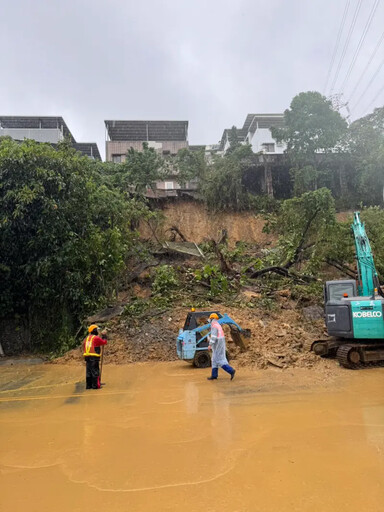 汐止康寧街邊坡坍塌!何元楷:急撤2戶居民