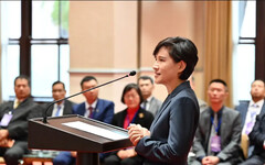 接見金商獎企業 鄭麗君曝台美關稅最新進展