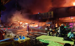 綠議員轟張善政未坐鎮火場 遭嗆：根本添亂