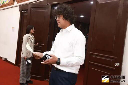 央視全球通緝沈伯洋 邱毅諷:麻煩大了