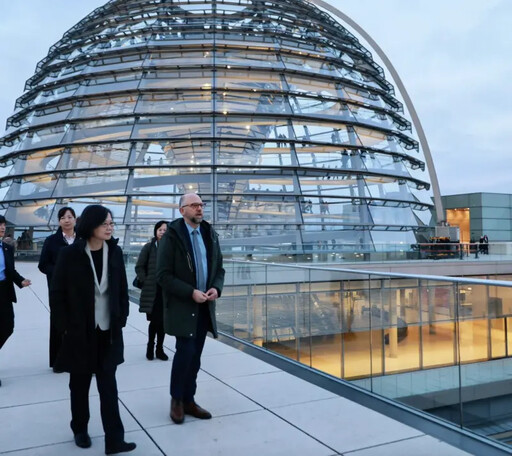 台半導體稱霸 小英:Taiwan is supporting