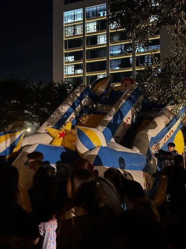 廖偉翔辦親子活動 充氣城堡突洩氣1孩輕傷