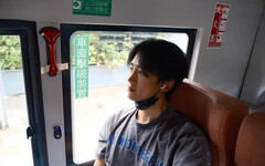 玉澤演台中趴趴走！中市府送悠遊卡製造偶遇