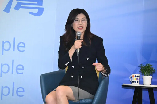 國民黨揚言祭黨紀 他酸：鄭麗文自己呢？