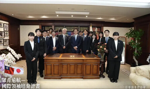 獨/黃國昌訪日軟釘子吃到飽 見嘸親台大咖