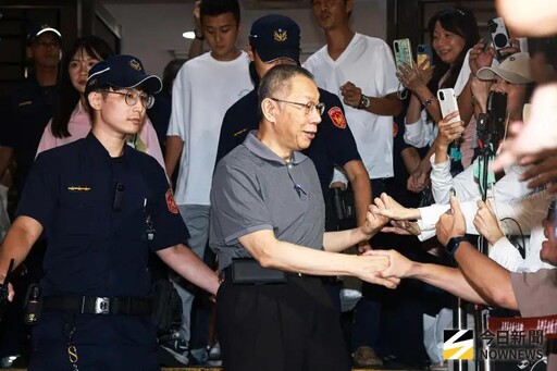 下一個柯P?名醫讚柯文哲:影響力勝蔣渭水