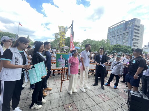 獲准交保!阿伯回來了 彰化民眾黨北上接柯文哲