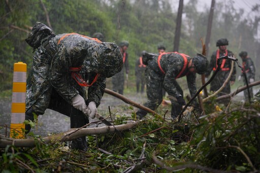 「凱米」颱風造成中、南部災情嚴重 國軍部隊全力救災