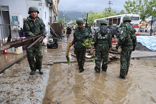 「凱米」颱風造成中、南部災情嚴重 國軍部隊全力救災