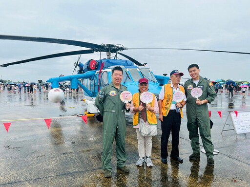 今年唯一營區開放因雨取消雷虎特技 三型主力戰機性能展示仍嗨翻全場