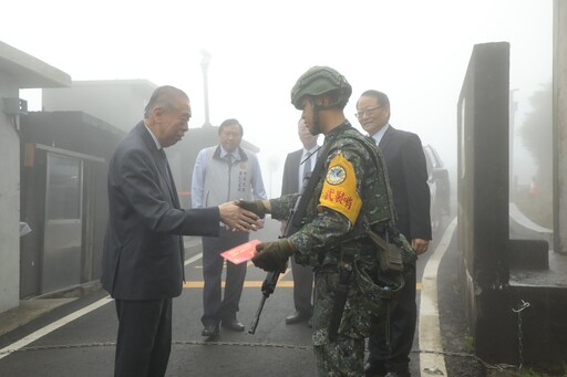 解放軍圍台軍演頻次增加 李棟樑勞軍感謝官兵24小時保衛國家