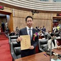 涉助理費案搜索前出境 國民黨高市議員黃紹庭返國遭拘提訊後聲押