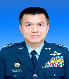 空軍副司令黃志偉去年發飛彈警報挨批介選 今成賴政府首位新科上將