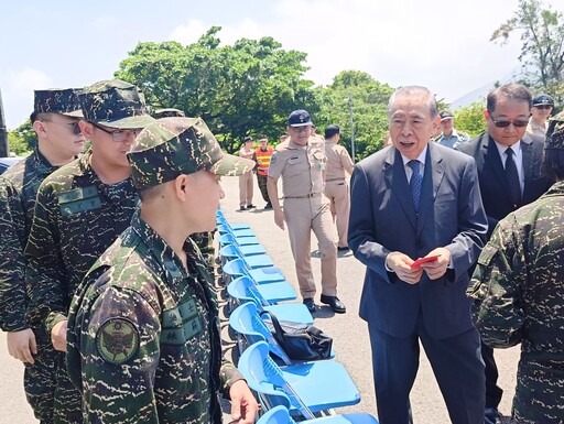 解放軍對台增加聯合戰備警巡 李棟樑赴北部偏遠駐軍為官兵打氣