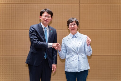 蔡壁如傳變造黨徽圖卡「暗諷黃國昌」 民眾黨中評會決議停權1個月