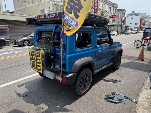 街頭棒球隊來了！不滿罷免連署砸車洩憤 鄰居：涉動手的邱男「幾乎每天都會鬧事」