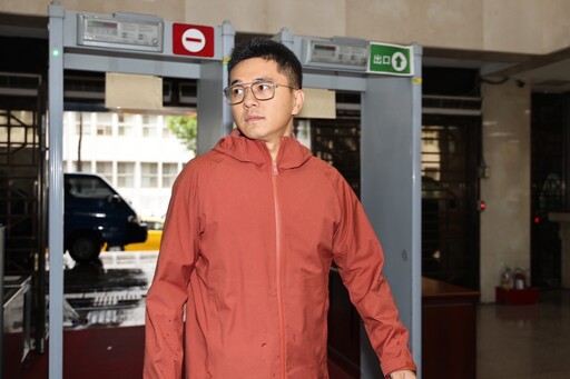 邱明玉、告發人母親節前夕都勸「聽媽媽的」 李孝亮：做完再好好孝順
