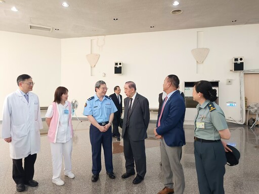 李棟樑肯定三總松山醫院推動社區巡迴醫療 讓長輩有更好醫療服務品質