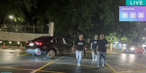 小草北所外聲援柯文哲遭多名黑衣人挑釁辱罵 民眾黨譴責籲警依法究責