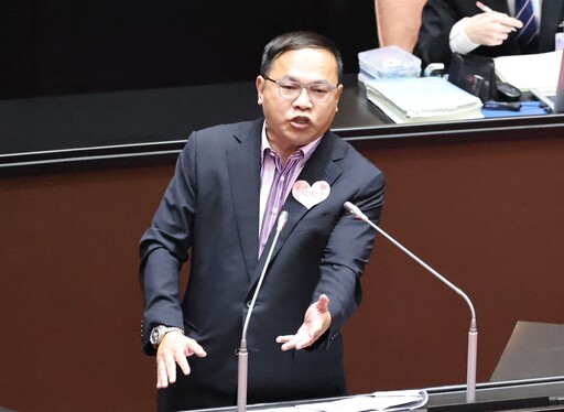 遭兒子前女友控劈腿「會遺傳」 王義川重申17年前已離婚「不用導向政治」