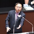 遭兒子前女友控劈腿「會遺傳」 王義川重申17年前已離婚「不用導向政治」