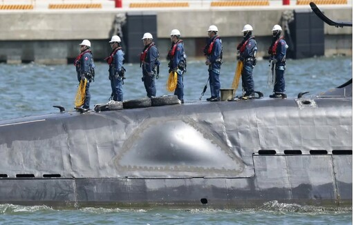 海鯤號海測後艦體變形？ 台船斥：謠言！那是「被動測距聲納」護套