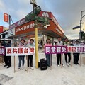 徐榛蔚農會活動遭批「行政不中立」 「葉霸」背插同意罷免旗幟站街頭