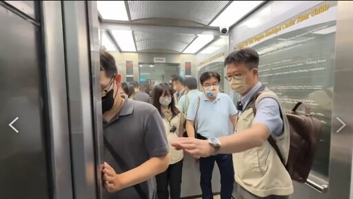 快訊/台南市政府遭到檢調搜索! 疑與特別費、公車私用有關
