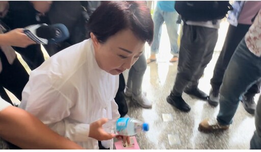 【圖輯】罷免投票開跑！蔣萬安扮母雞陪5立委投票 蔡英文現身投票不受訪