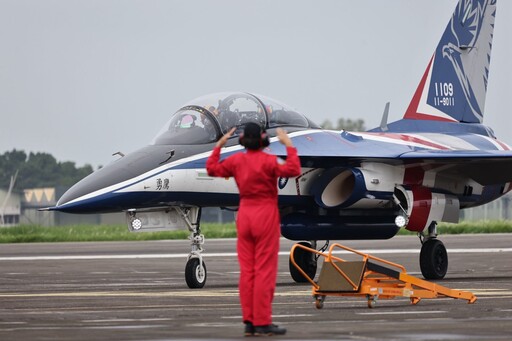 AT-3功成身退 勇鷹高教機成為空軍飛行特技操演的新機種