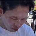 黃國昌為公投車掃擦防曬乳 下手太重秒變「小白臉」