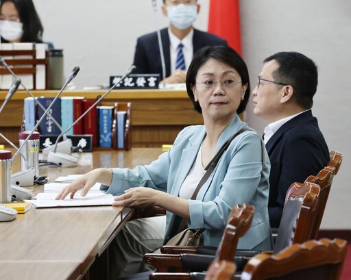 翁曉玲：退休軍公教年金修法「恢復正義」 吳思瑤批「藍白聯手挖空中央財政」