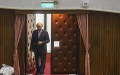 傳遭潘孟安勸退!妻子淚訴:都75歲了讓他當完這一屆 柯建銘說話了