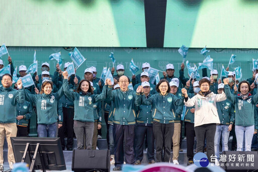 新竹鄉親不畏寒風力挺林志潔 「美德贏台灣」充滿支持熱情