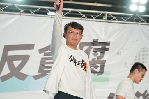 「背叛台灣人民的是民進黨」 柯文哲讚爆黃國昌：過去12年主張都沒有變