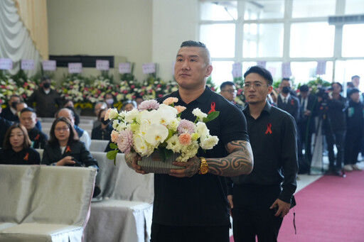 無法送父親火化！柯文哲火速被押回北所「這一幕心酸」 網友轟沒人性
